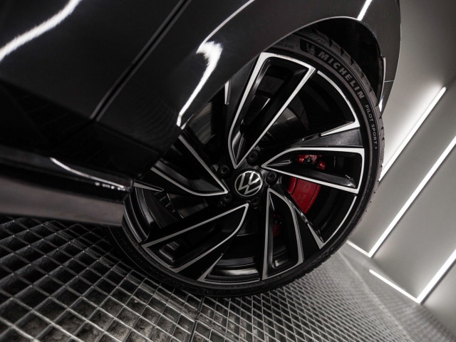 VOLKSWAGEN Golf GTI Clubsport 2.0 TSI 221kW 300CV DSG