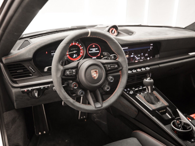 PORSCHE 911 GT3 RS