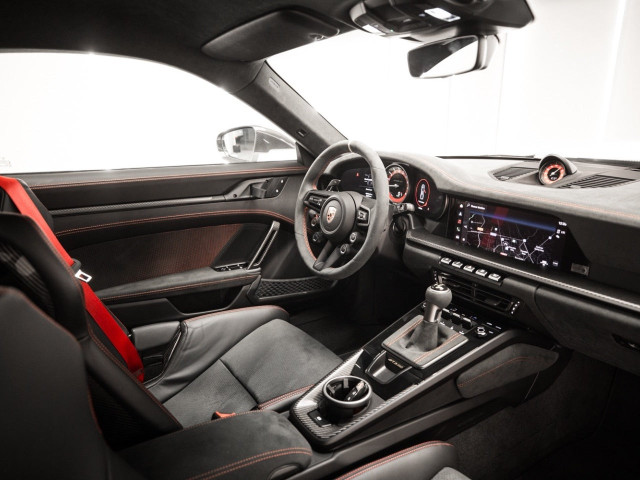 PORSCHE 911 GT3 RS