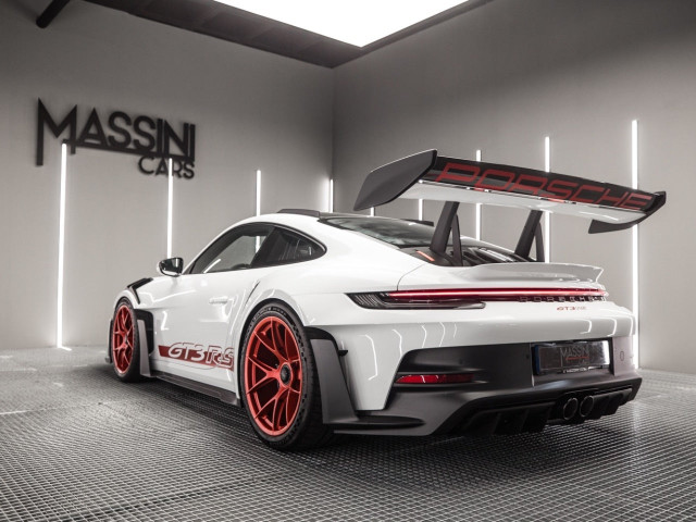 PORSCHE 911 GT3 RS