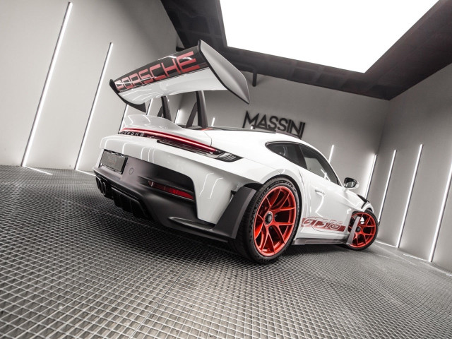 PORSCHE 911 GT3 RS
