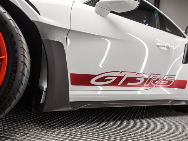 PORSCHE 911 GT3 RS