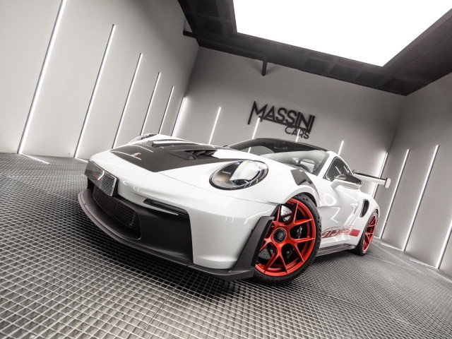 PORSCHE 911 GT3 RS