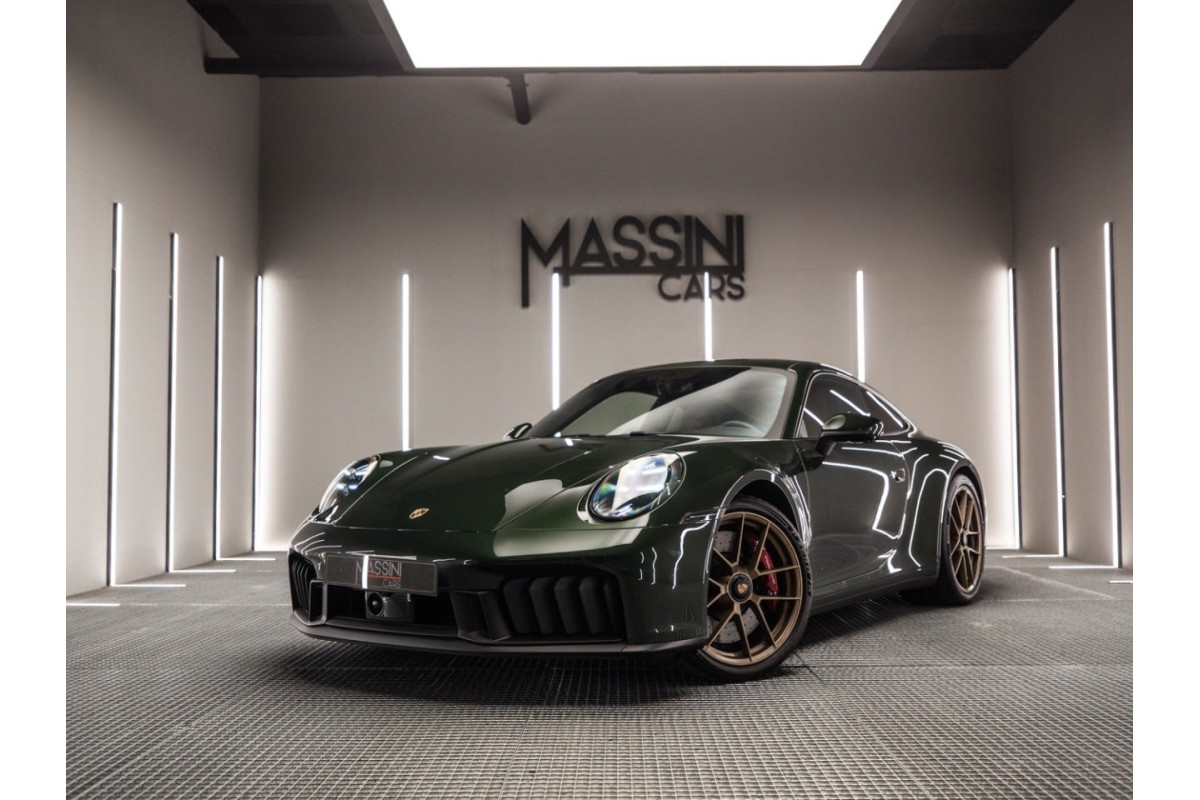 PORSCHE 911 Carrera GTS Coupe
