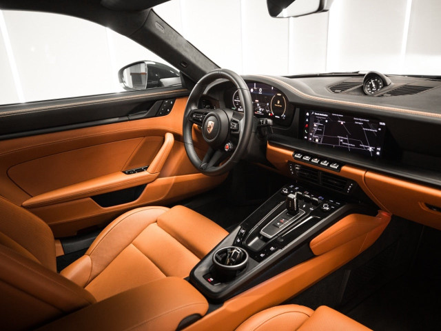 PORSCHE 911 Carrera GTS Coupe