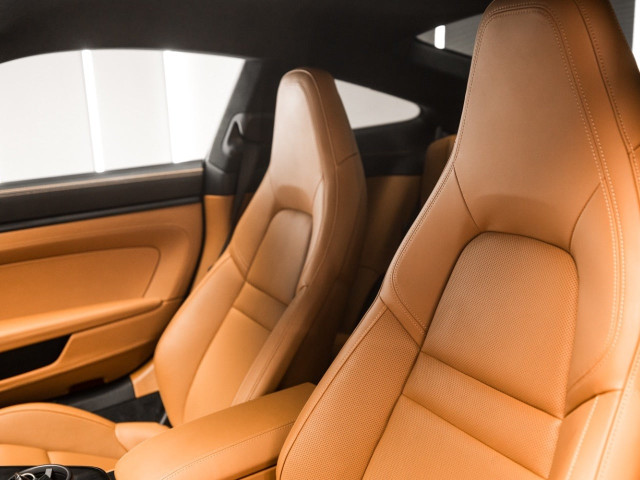 PORSCHE 911 Carrera GTS Coupe