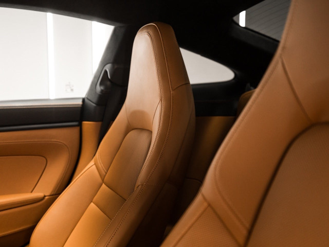 PORSCHE 911 Carrera GTS Coupe
