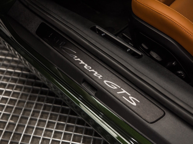 PORSCHE 911 Carrera GTS Coupe