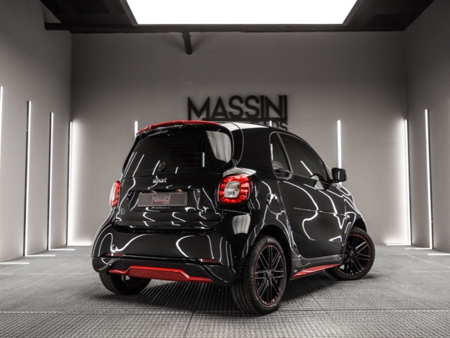SMART fortwo EQ Ushuaia Limited Edition negro