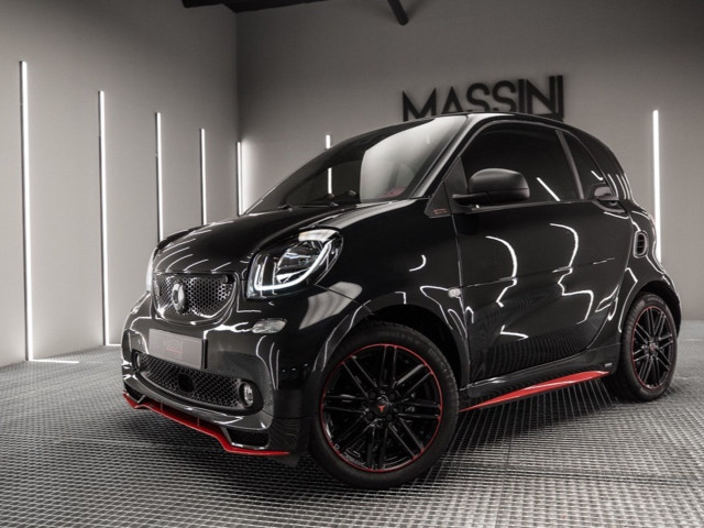 SMART fortwo EQ Ushuaia Limited Edition negro