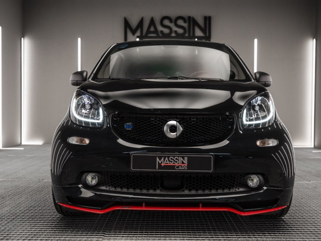 SMART fortwo EQ Ushuaia Limited Edition negro