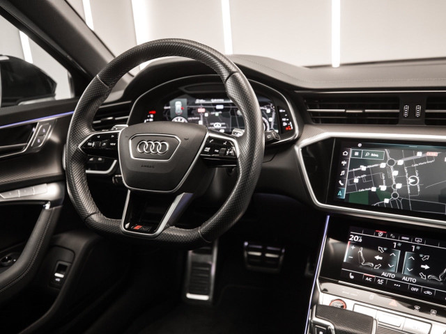 AUDI A6 RS 6 Avant TFSI quattro