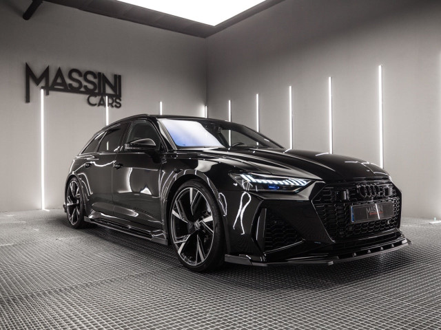 AUDI A6 RS 6 Avant TFSI quattro