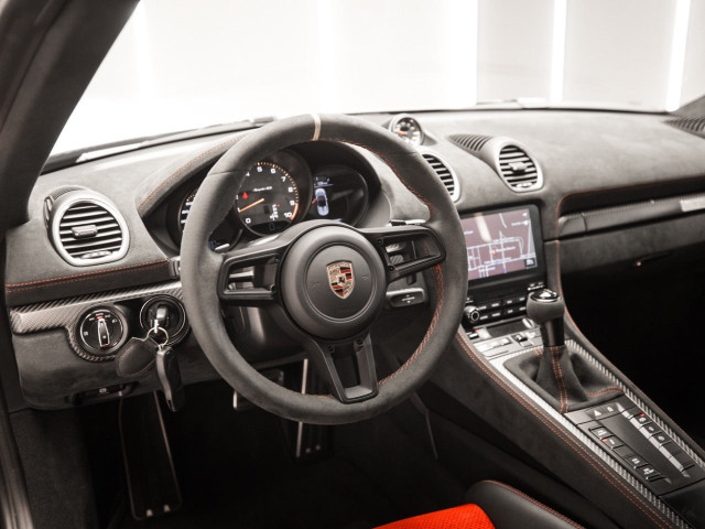 PORSCHE 718 Boxster Spyder RS