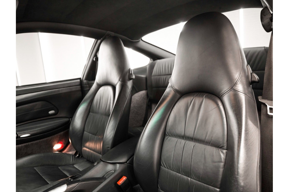 PORSCHE 911 Carrera 4S... 2