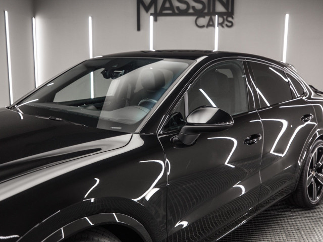 PORSCHE Cayenne Coupe Platinum Edition