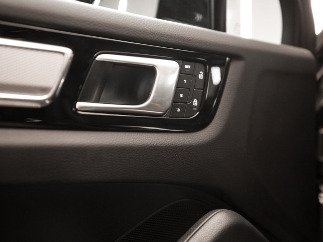 PORSCHE Cayenne Coupe Platinum Edition