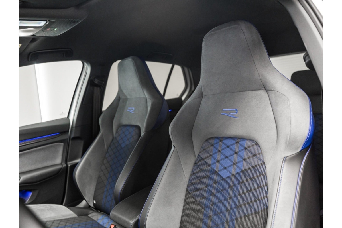 VOLKSWAGEN Golf R 20... 2