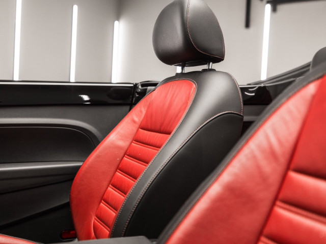 VOLKSWAGEN Beetle Cabrio 1.4 TSI 160cv DSG Design
