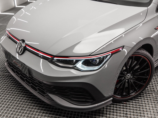 VOLKSWAGEN Golf GTI Clubsport 2.0 TSI 221kW 300CV DSG