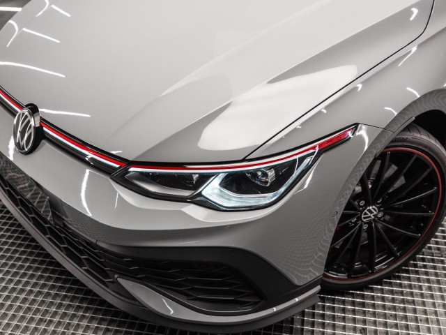 VOLKSWAGEN Golf GTI Clubsport 2.0 TSI 221kW 300CV DSG