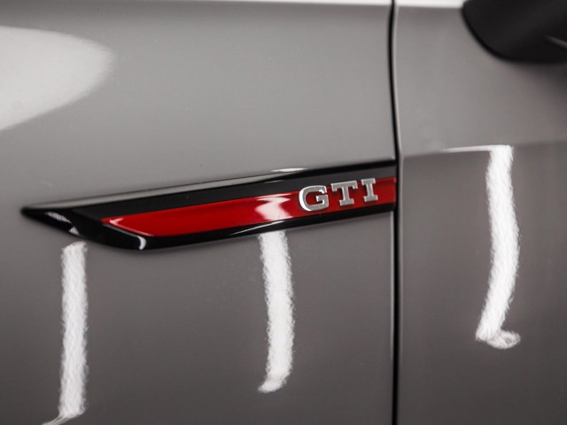VOLKSWAGEN Golf GTI Clubsport 2.0 TSI 221kW 300CV DSG