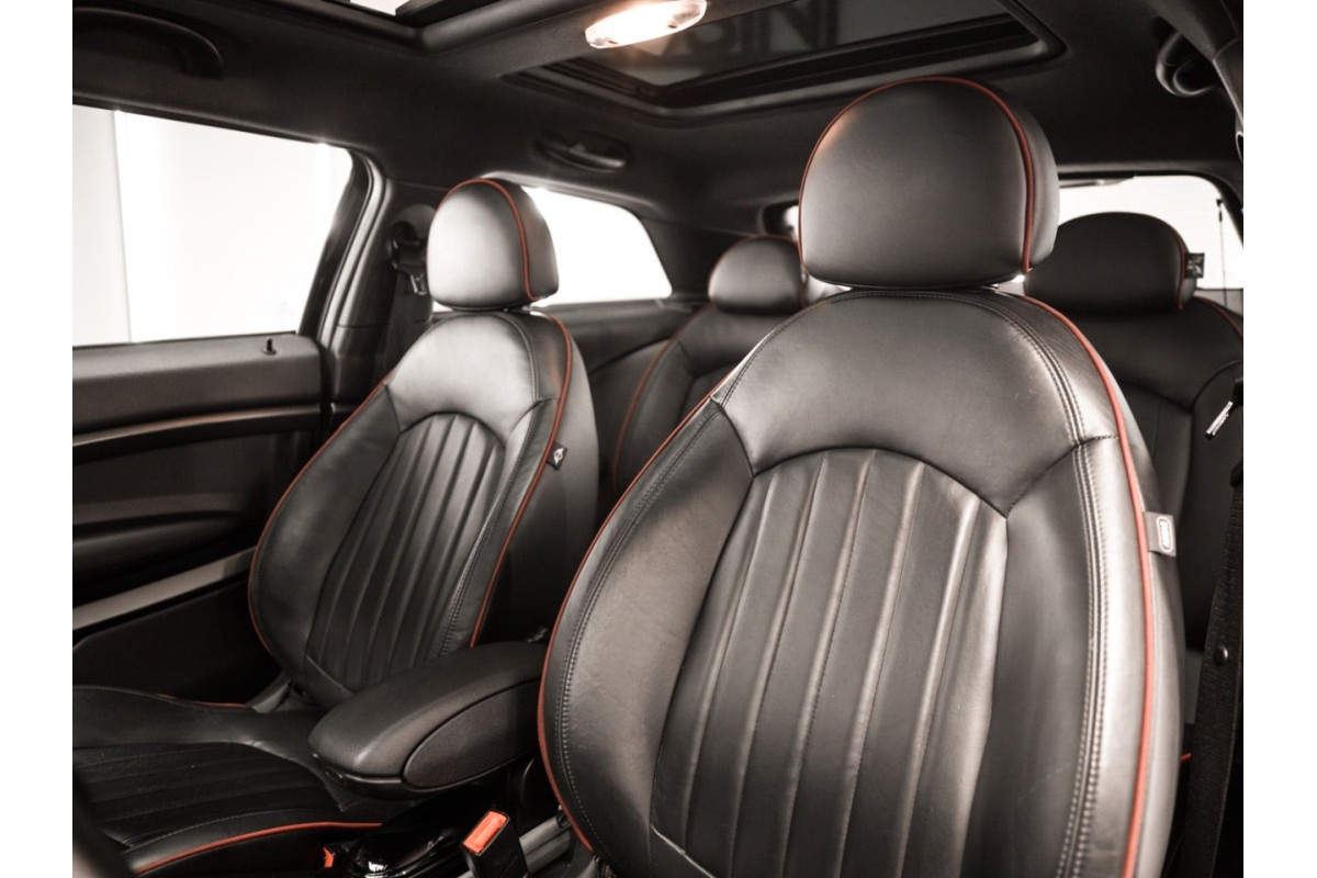 MINI Paceman JOHN COOPER... 2