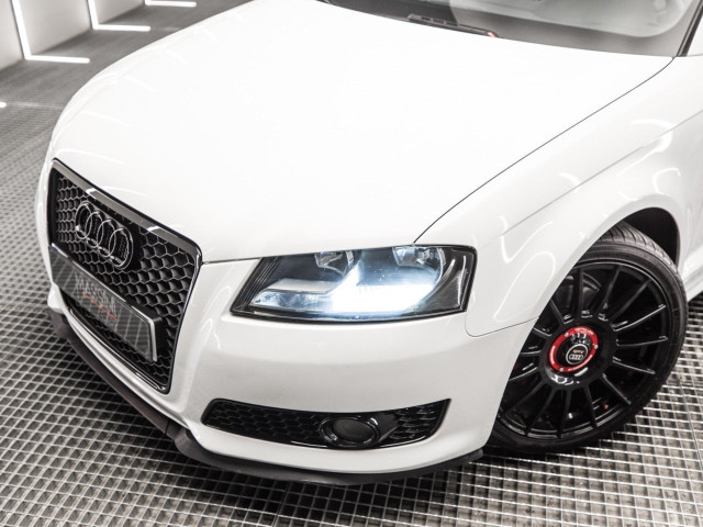 AUDI A3 Cabrio 2.0 TDI DPF Ambition