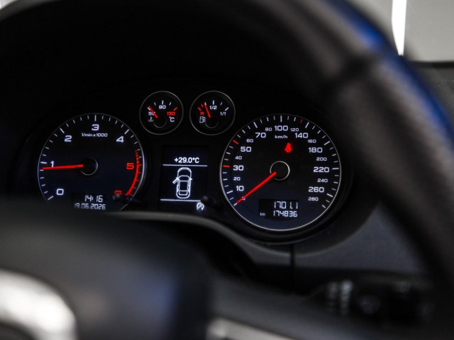 AUDI A3 Cabrio 2.0 TDI DPF Ambition