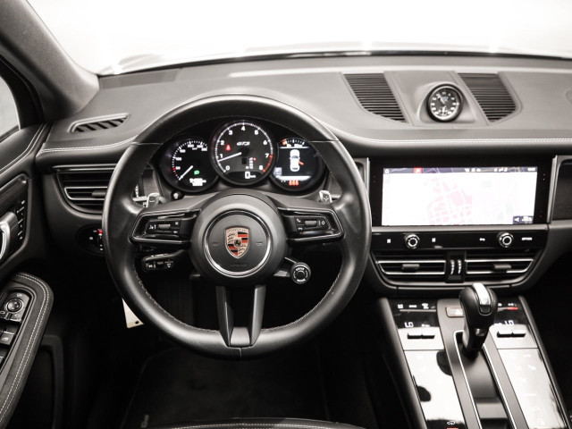 PORSCHE Macan GTS