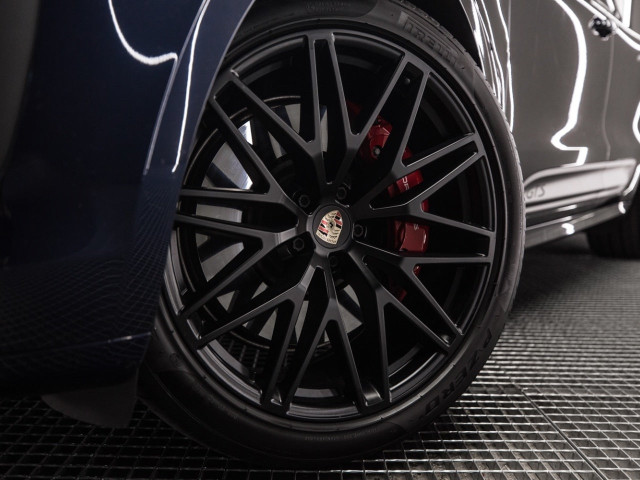 PORSCHE Macan GTS