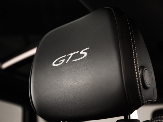 PORSCHE Macan GTS