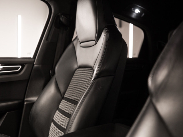 PORSCHE Cayenne Coupe EHybrid
