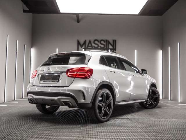 MERCEDES Clase GLA 200 d AMG Line