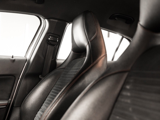 MERCEDES Clase GLA 200 d AMG Line