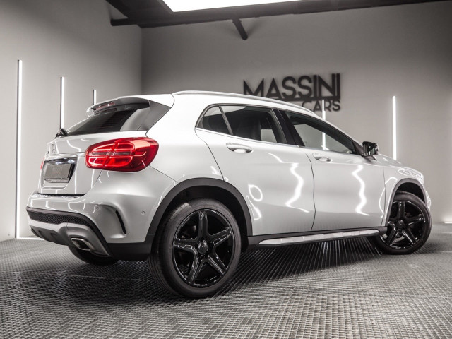MERCEDES Clase GLA 200 d AMG Line