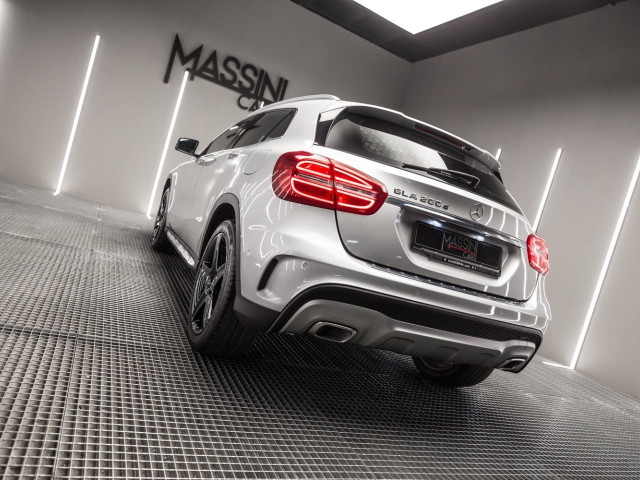 MERCEDES Clase GLA 200 d AMG Line