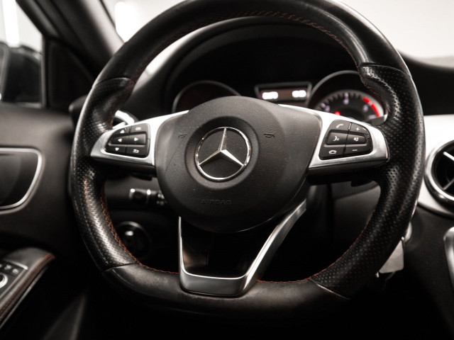 MERCEDES Clase GLA 200 d AMG Line