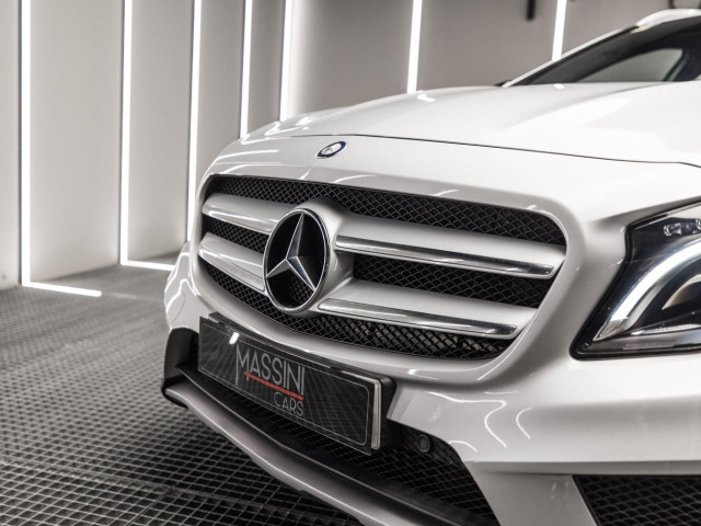 MERCEDES Clase GLA 200 d AMG Line