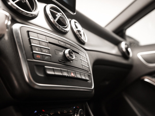 MERCEDES Clase GLA 200 d AMG Line