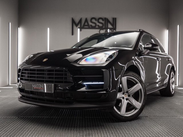 PORSCHE Macan