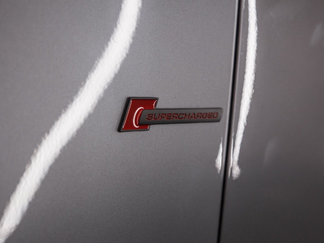 LAND ROVER Range Rover Velar 5.0 V8 405kW SV Autobiography DE 4WD AT