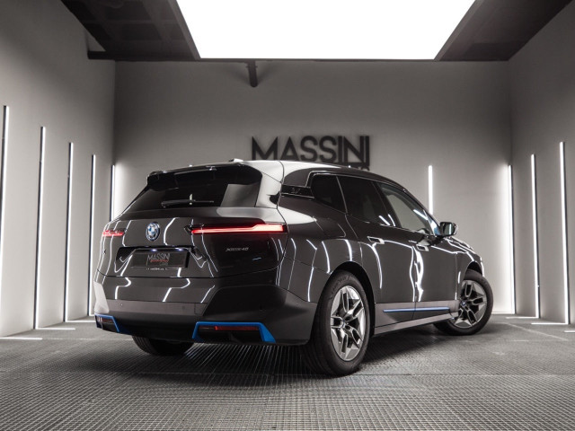 BMW iX xDrive40