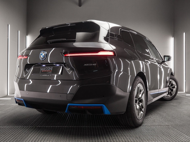 BMW iX xDrive40