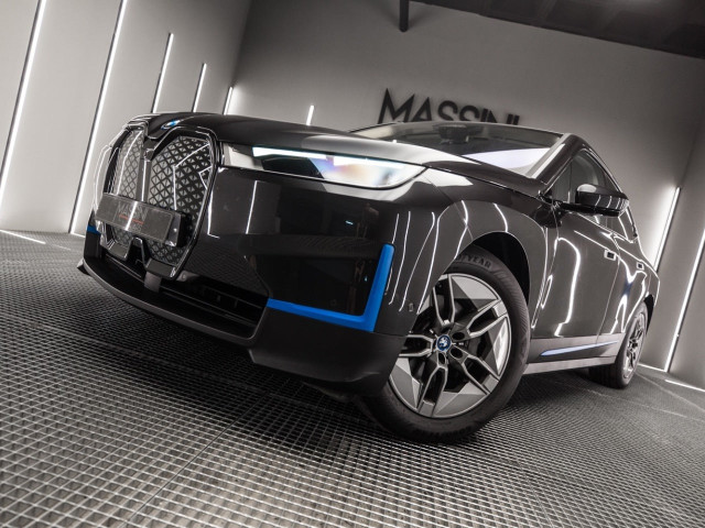 BMW iX xDrive40