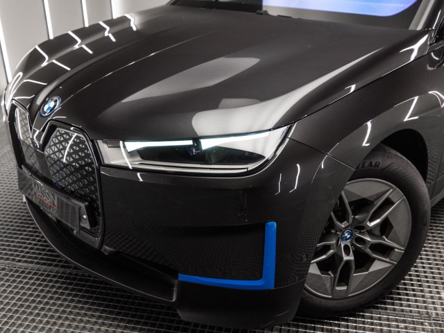 BMW iX xDrive40