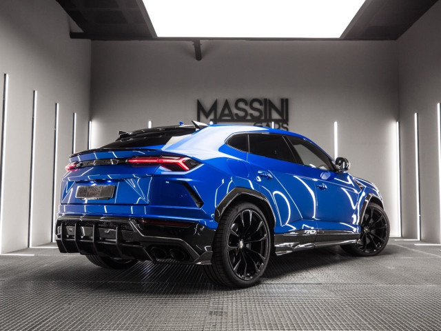 LAMBORGHINI URUS CARBONO
