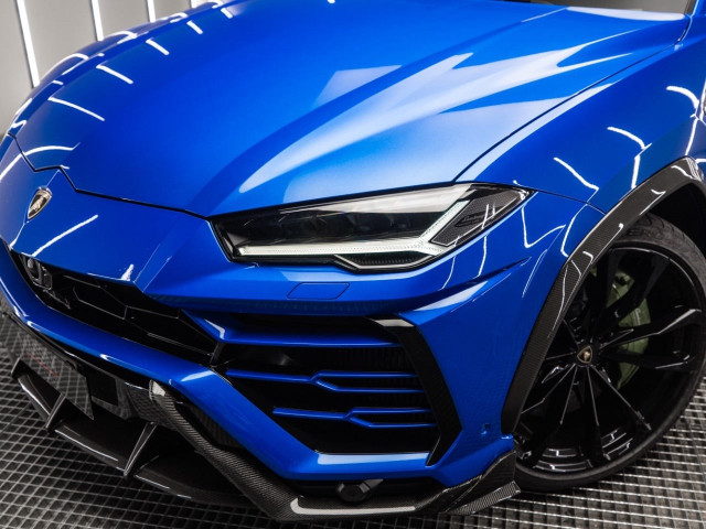 LAMBORGHINI URUS CARBONO