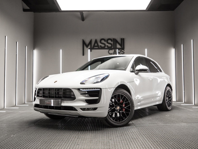 PORSCHE Macan GTS