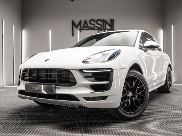 PORSCHE Macan GTS